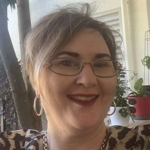 Meet your Posher, Danelle